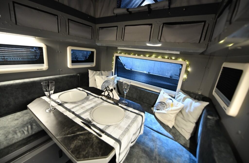 04ecfb1d-331b-4c2d-89a6-c0f1da0a7411-1