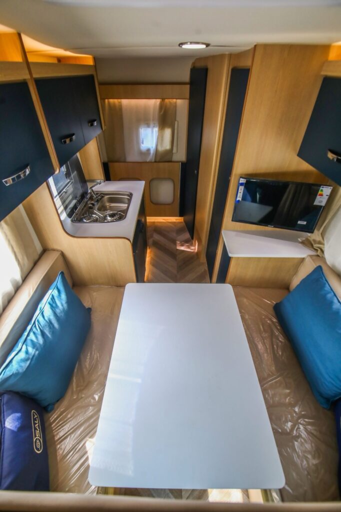 0ca1419a-28f4-4c69-80cc-ad78d1c8b66d-1