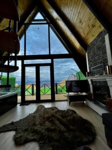 7c9eb411-f29a-4aa6-9a3d-190000ee4db6-1