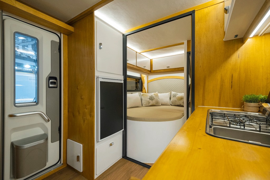 9a76505a-3ee5-4653-b56f-b478d0d3ff03-1